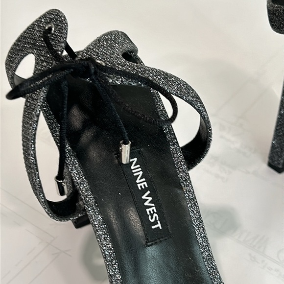 Nine West heels - Picture 3 of 8
